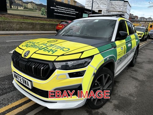 Photo mm72bwa ambulance - photo,